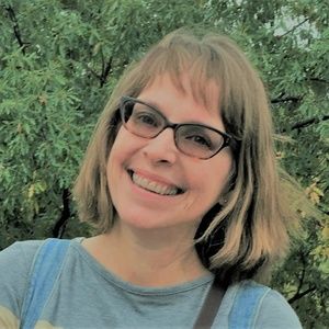 Meet your Posher, Rebecca @ ForsythiaHill